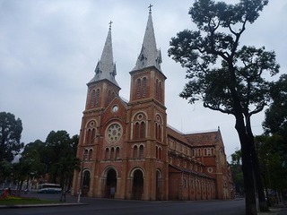 ホーチミン　聖母マリア教会