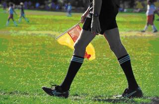 サッカー レフリーと品質判定